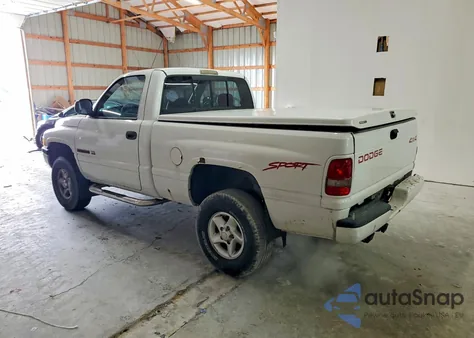 1998 Dodge Ram 1500 z USA, uszkodzony, nr VIN 1B7HF16Z7WS517919